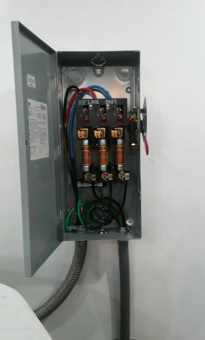 Three-phase disconnect switch installed for Smoke Detector Installation in Raritan
